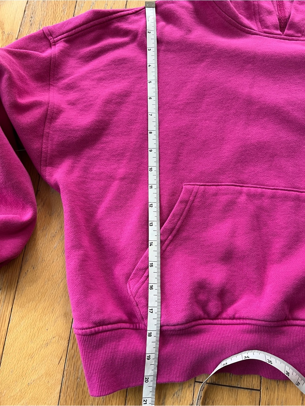 Old Navy Women’s bright pink hoodie - Picture 3 of 4